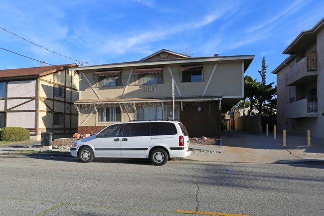 1015 E Lomita Ave in Glendale, CA - Building Photo - Building Photo