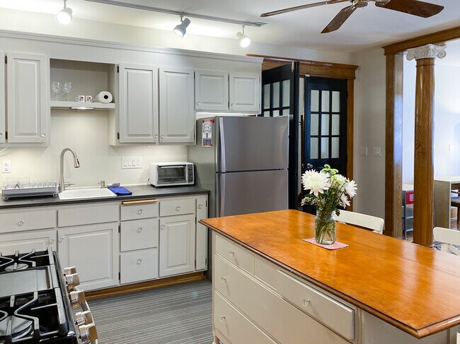 511 Orange St, Unit 1 in New Haven, CT - Building Photo - Building Photo