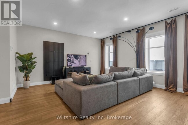 361 Quarter Town Line in Tillsonburg, ON - Building Photo - Building Photo