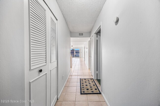 2135 N Courtenay Pkwy in Merritt Island, FL - Building Photo - Building Photo