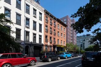 55 S 5th St in Brooklyn, NY - Foto de edificio - Building Photo