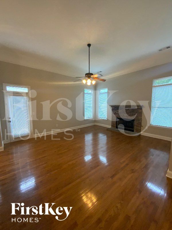 33 Roberson Dr in Cartersville, GA - Building Photo - Building Photo