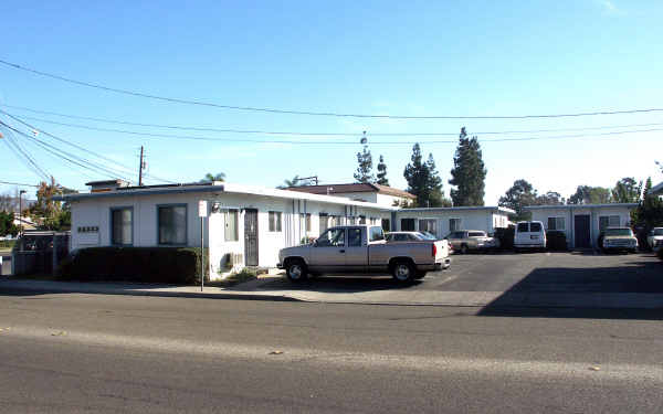 Chambers Street Apartments in El Cajon, CA - Foto de edificio