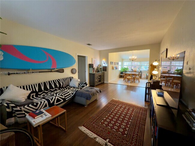 16 Malaga Ave in Coral Gables, FL - Building Photo - Building Photo