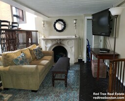 115 Beacon St, Unit 2R in Boston, MA - Building Photo