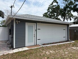 141 S Central Ave, Unit Garage room in Apopka, FL - Building Photo