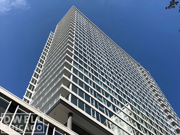 751 S Clark St, Unit 1 in Chicago, IL - Foto de edificio