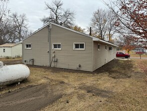 726 Orchard St in Ortonville, MN - Foto de edificio - Building Photo