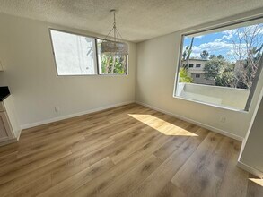 1547 N Hayworth Ave, Unit 101 in Los Angeles, CA - Building Photo - Building Photo