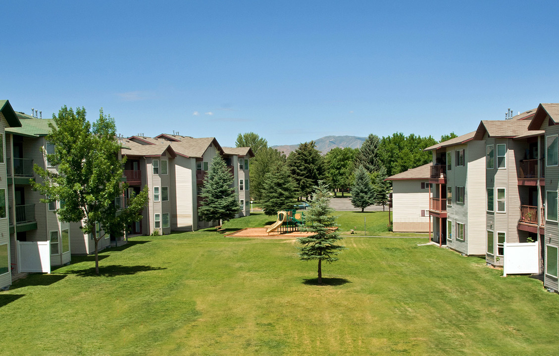 Balmoral Apartments in Hailey, ID - Foto de edificio