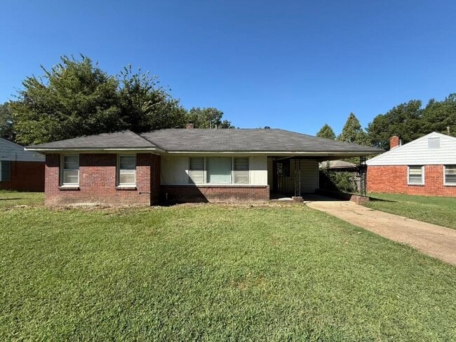 property at 4644 S Renshaw Dr