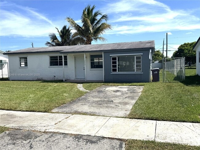 10840 SW 222nd Dr in Miami, FL - Building Photo - Building Photo