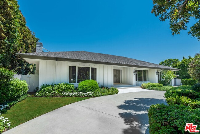 property at 374 Homewood Rd
