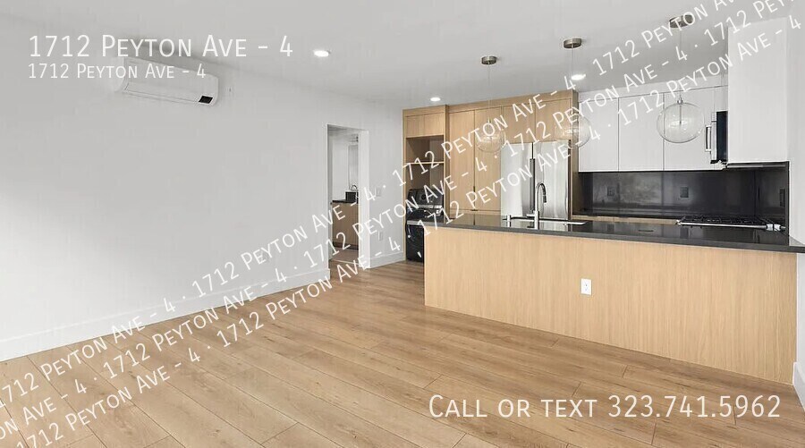 1912 Grismer Ave in Burbank, CA - Building Photo