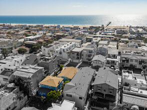 1122 Loma Dr in Hermosa Beach, CA - Building Photo - Building Photo