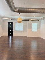 202 N York St in Houston, TX - Building Photo