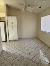 1116 Adelaide Ave in Bakersfield, CA - Building Photo - Building Photo