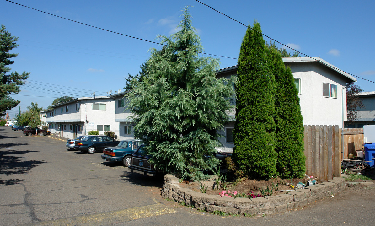 173-271 Briarcliff Rd in Eugene, OR - Building Photo