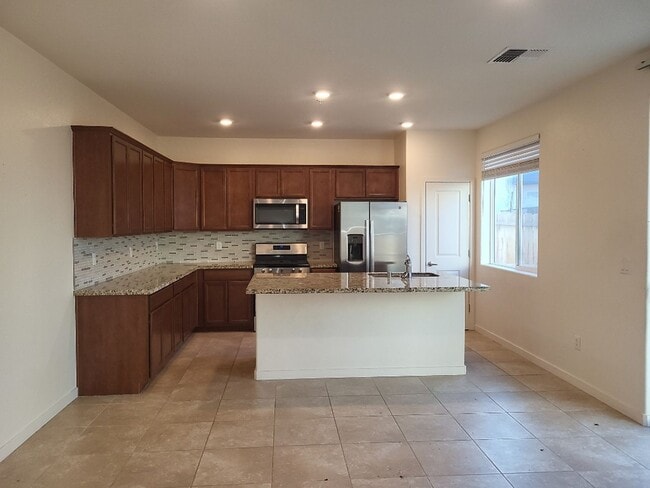 1044 Big Rock Loop in Sun Valley, NV - Building Photo - Building Photo