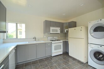 1918 Carmelina Dr. in San Diego, CA - Building Photo - Building Photo