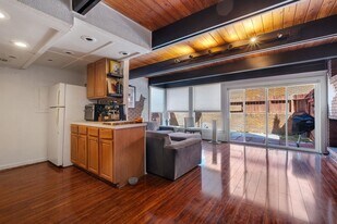 220 Belmont Rd in Tallahassee, FL - Building Photo