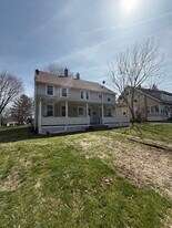 633 Main St in Portland, CT - Building Photo