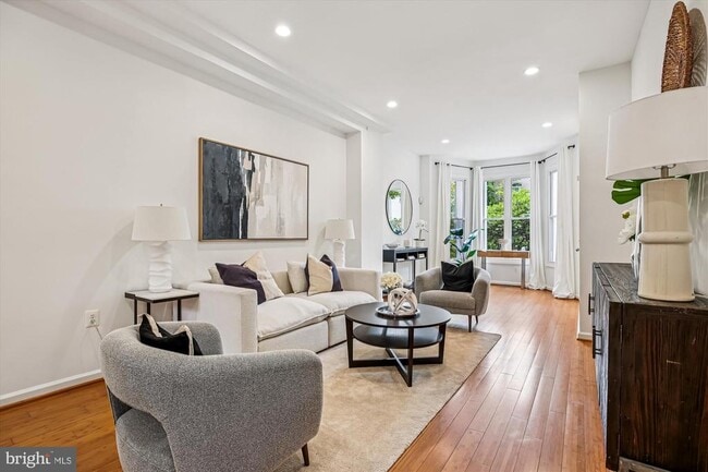 property at 13 R St NE