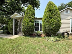 1108 W Cole St in McKinney, TX - Building Photo - Building Photo
