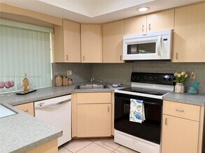 10620 Sunset Strip in Sunrise, FL - Building Photo - Building Photo