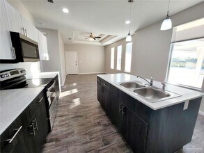 13 Lore Dr in Weslaco, TX - Building Photo - Building Photo