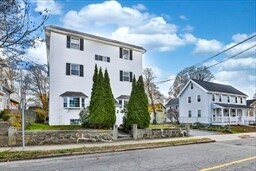 14 W Water St, Unit #3 in Wakefield, MA - Building Photo