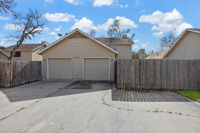 2810 Jadewood Ct in Austin, TX - Building Photo - Building Photo