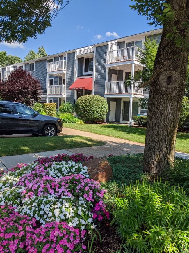 48 Silver Hill Ln, Unit 18, Unit 18