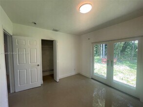 4681 SW 33rd Ave in Fort Lauderdale, FL - Building Photo - Building Photo