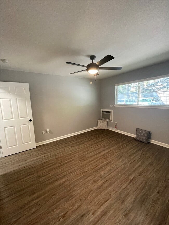 property at 1225 W 25th St