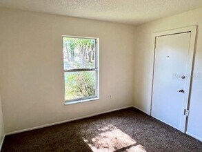 5788 NE 15th Ave in Ocala, FL - Building Photo - Building Photo