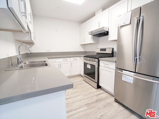 1229 S Kingsley Dr in Los Angeles, CA - Building Photo - Building Photo