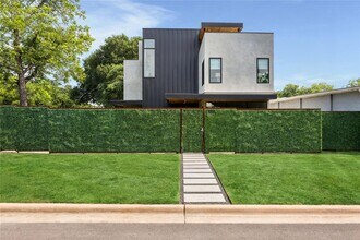 1304 Comal St in Austin, TX - Foto de edificio - Building Photo
