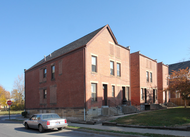 811-819 Oak St in Columbus, OH - Building Photo - Building Photo