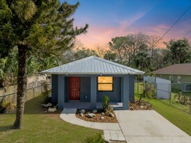 431 Sheldon St in New Smyrna Beach, FL - Building Photo