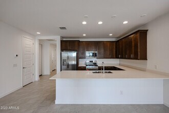 2071 W Sierra Sunset Trail in Phoenix, AZ - Building Photo - Building Photo