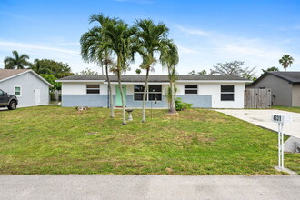 4331 Birdwood St in Palm Beach Gardens, FL - Building Photo - Building Photo