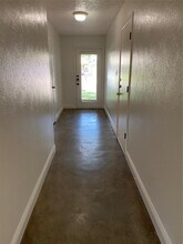 2406 Broken Oak Dr in Austin, TX - Building Photo - Building Photo