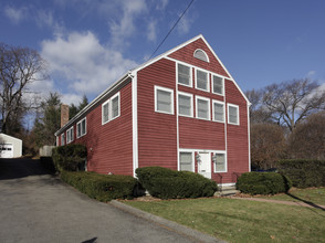 168 West Ave in Darien, CT - Building Photo - Primary Photo