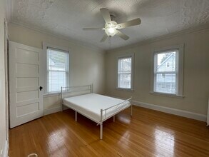 63 Fairbanks St, Unit 2 in Boston, MA - Foto de edificio - Building Photo