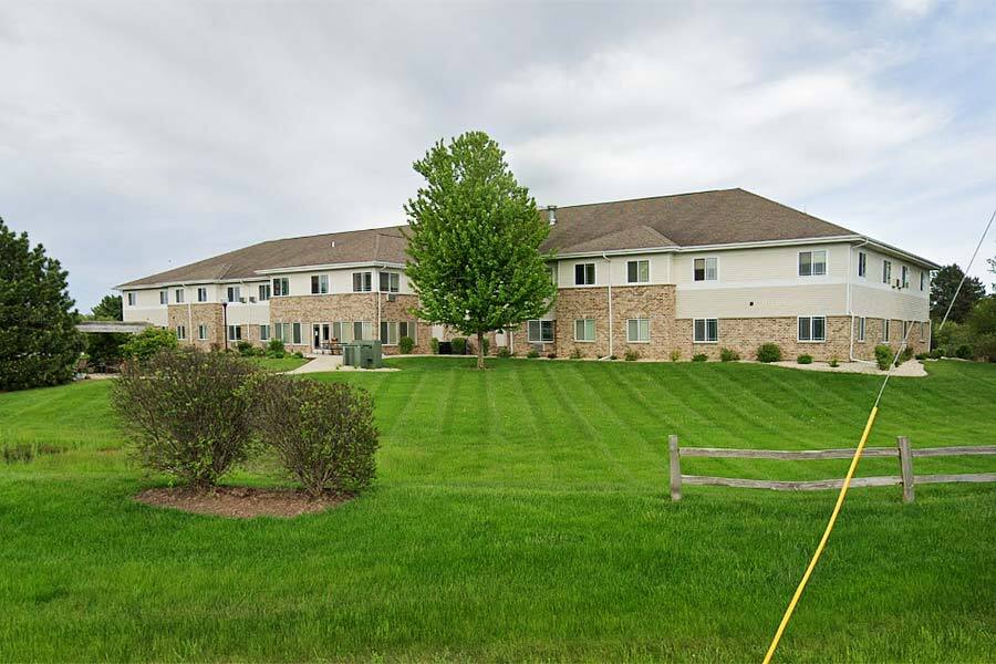 WOODVIEW SENIOR in Muskego, WI - Foto de edificio