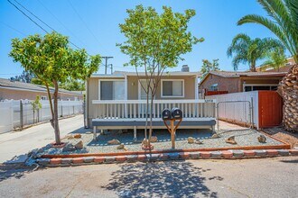 32958 Urban Ave in Lake Elsinore, CA - Building Photo - Building Photo