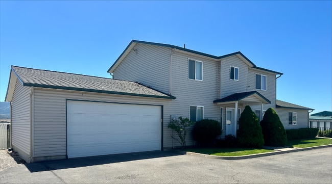 property at 995 N Boulder Ct