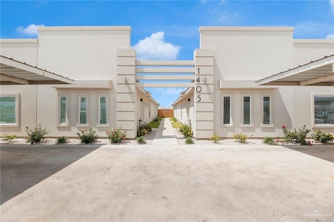 property at 1405 San Vicente