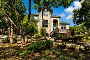 1602 Wild Basin Ledge in Austin, TX - Building Photo